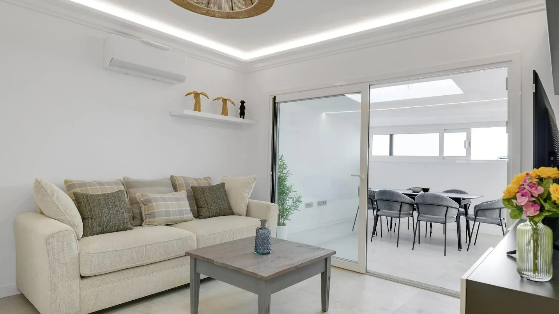Duplex El Equilibrio contacts